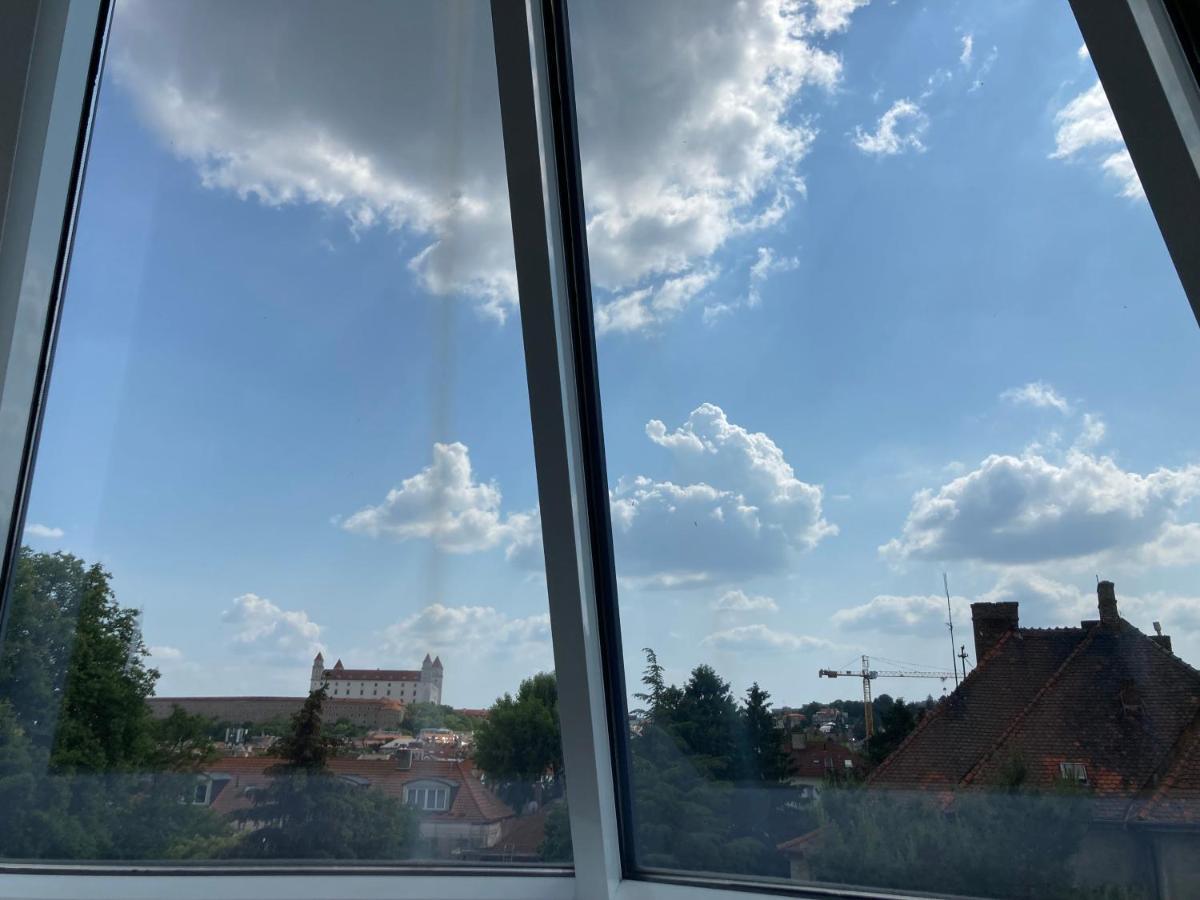 Vynimocny Apartman V Staromestskej Vile S Vyhladom Na Hrad Bratislava Buitenkant foto